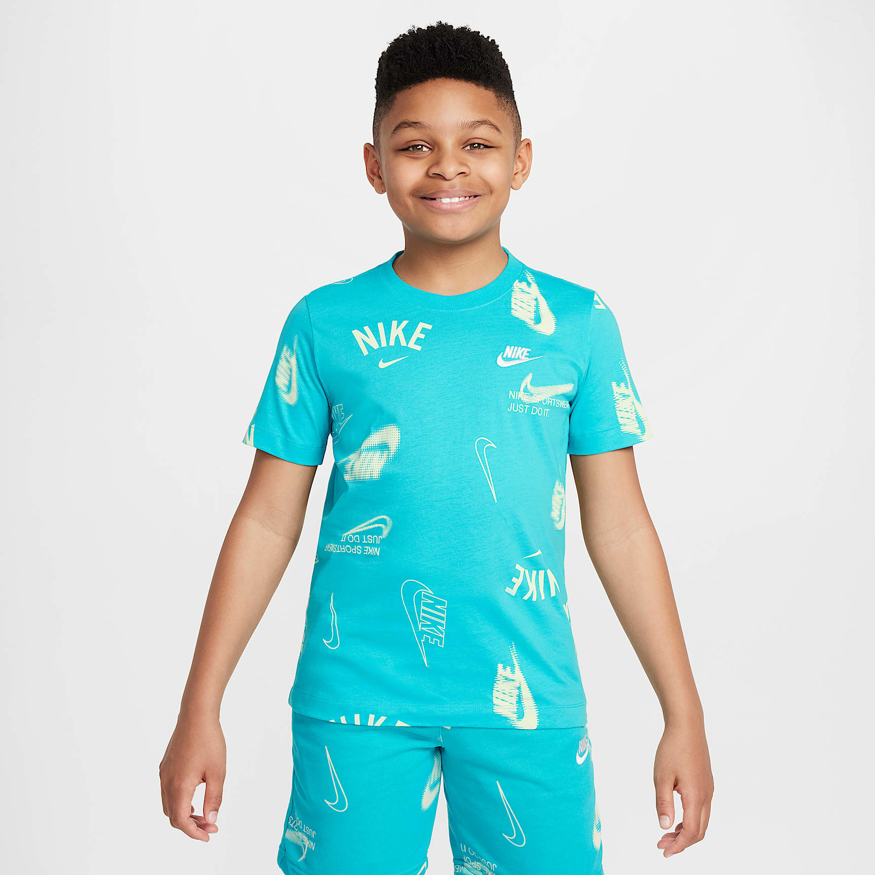 Nike Sportswear Big Kids' T-Shirt. Nike.com